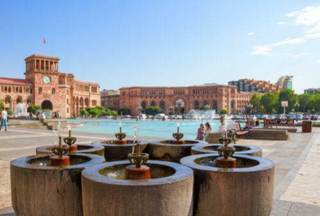 Luxury Apartment With Jacuzzi On Republic Square Erevan Exterior foto